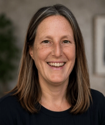 Melissa Johnson headshot