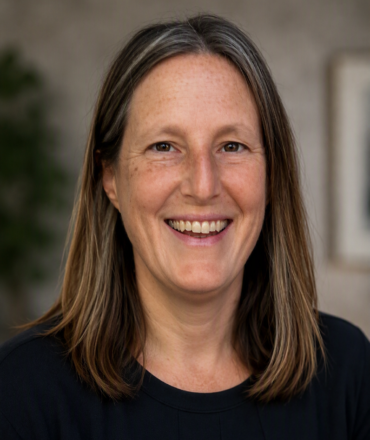 Melissa Johnson headshot